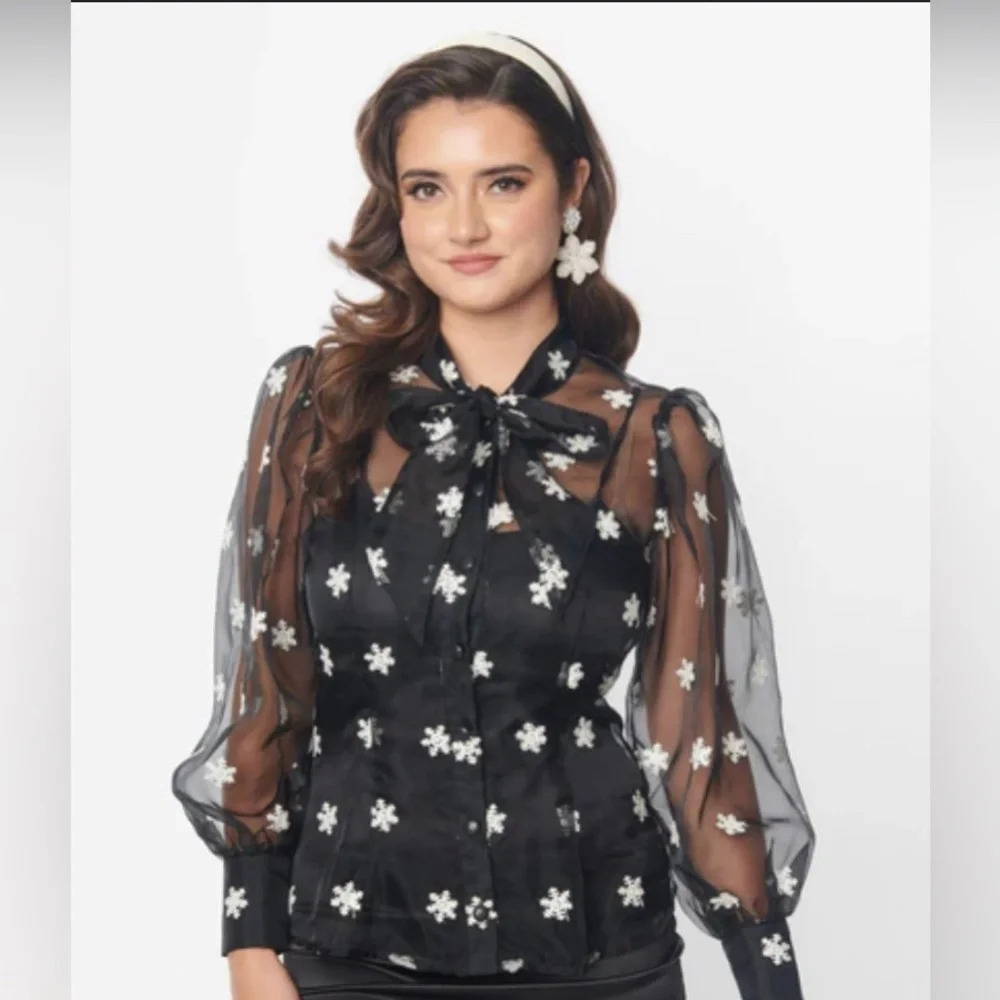 Unique Vintage 1940s Black & Snowflake Retro Mesh Blouse Med #0128